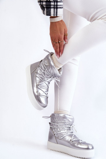 Schneestiefel mit Schnürsenkeln in Silber von Carrios