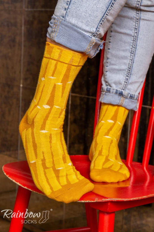 2 Paar farbige Socken in einer Box 2 Paar farbige Socken in einer Box