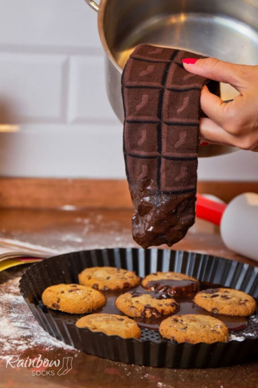 1 Paar farbige Socken in einer Box 1 Paar farbige Socken in einer Box