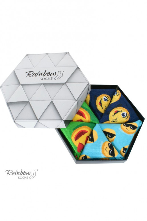 3 Paar farbige Socken in einer Box 3 Paar farbige Socken in einer Box