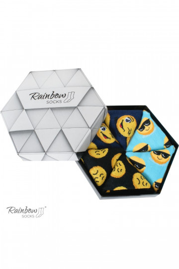 3 Paar farbige Socken in einer Box