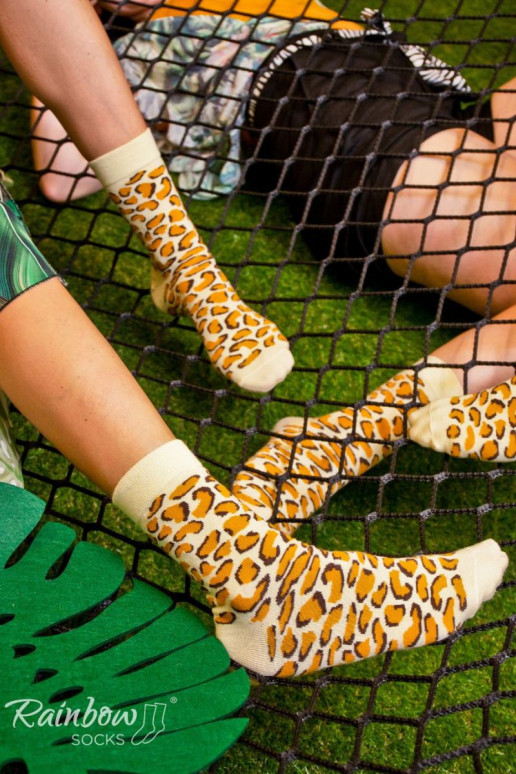 Bunte Socken in einer Box mit Motiven wilder Tiere, 3 Paar Bunte Socken in einer Box mit Motiven wilder Tiere, 3 Paar
