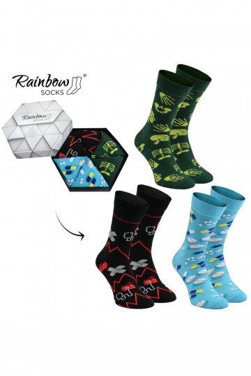 3 Paar farbige Socken in einer Box 2