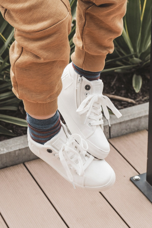 Klassische Freizeitschuhe für Kinder mit der Sohle Big Star LL374002 in Weiß Klassische Freizeitschuhe für Kinder mit der Sohle Big Star LL374002 in Weiß