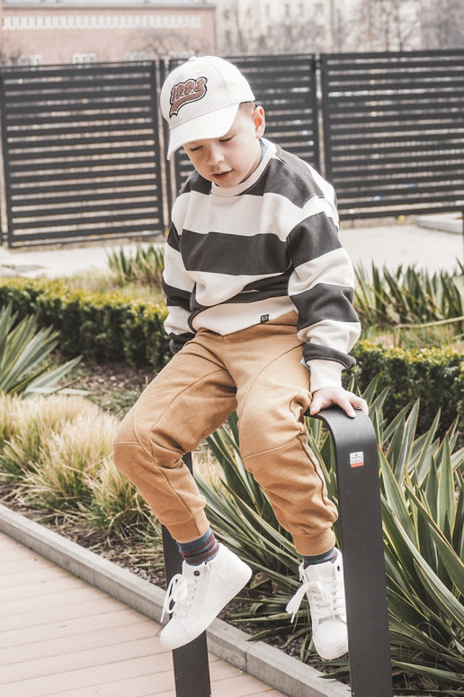 Klassische Freizeitschuhe für Kinder mit der Sohle Big Star LL374002 in Weiß Klassische Freizeitschuhe für Kinder mit der Sohle Big Star LL374002 in Weiß