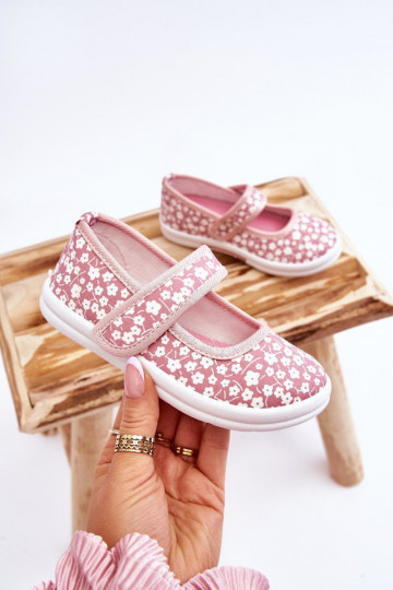 Kinderballerinas mit Klebeverschlüssen in der rosa Farbe Selah 2