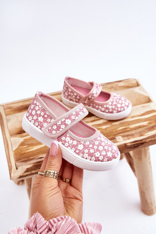Kinderballerinas mit Klebeverschlüssen in der rosa Farbe Selah
