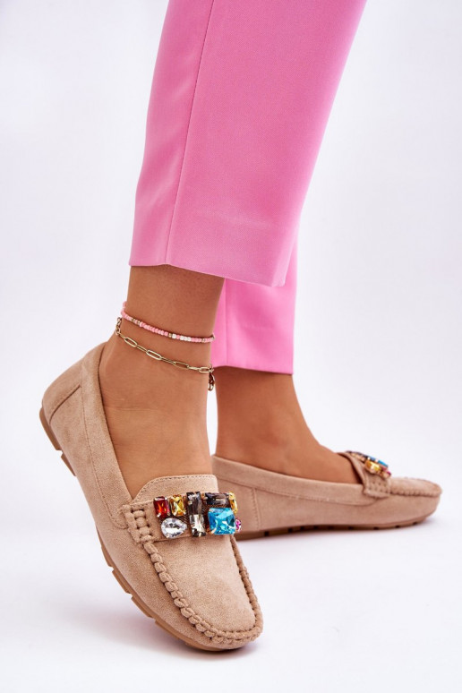 Elegante Wildledermokassins mit glänzenden Ösen in beigem Lucille