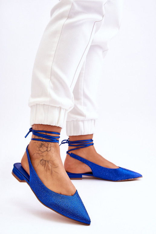Ballerinas mit Bändern und Nieten in Blau von Mavis