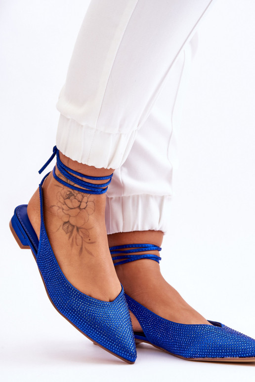 Ballerinas mit Bändern und Nieten in Blau von Mavis