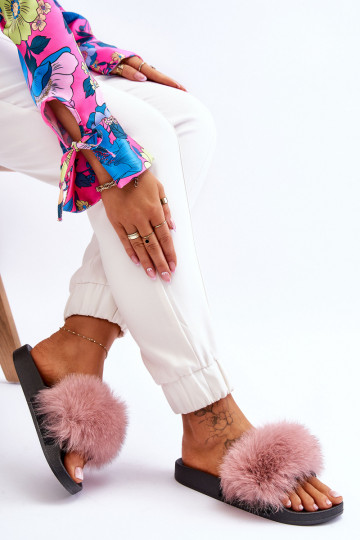 Stilvolle Gummipantoffeln mit Fell in der Farbe Rosa von Lucrece 2