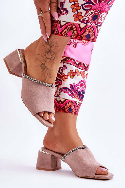 Wildlederpantoffeln mit Absätzen S.Barski KV-612-2 beige Farbe Wildlederpantoffeln mit Absätzen S.Barski KV-612-2 beige Farbe