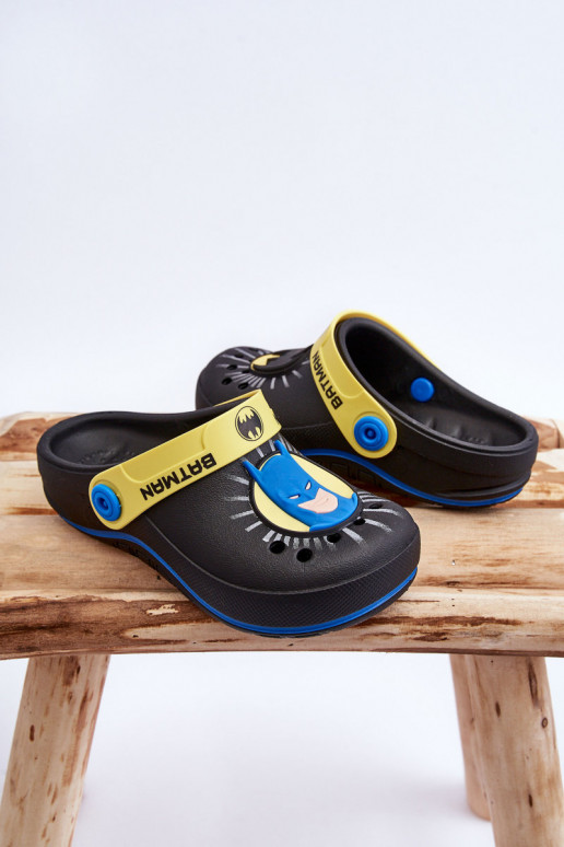 Kinderhausschuhe im Crocs-Stil Batman Grendene Kids JJ385005 schwarz Kinderhausschuhe im Crocs-Stil Batman Grendene Kids JJ385005 schwarz