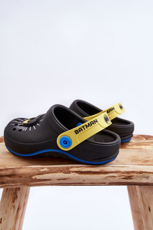 Kinderhausschuhe im Crocs-Stil Batman Grendene Kids JJ385005 schwarz Kinderhausschuhe im Crocs-Stil Batman Grendene Kids JJ385005 schwarz