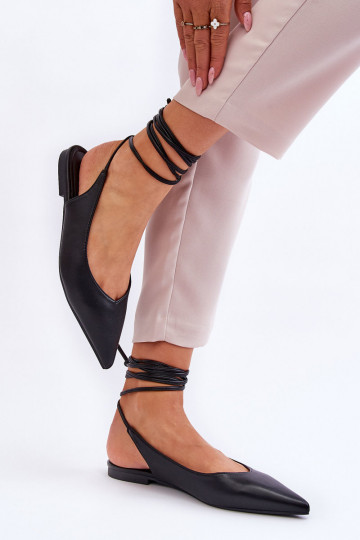 Spitze Schnürschuhe von Turriso in Schwarz 2