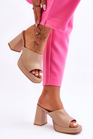 Lederhausschuhe mit Absätzen beige Livesa 2