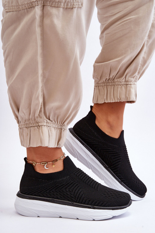 Sportschuhe des widerstandsfähigen Modells in der schwarzen Farbe Ferive Sportschuhe des widerstandsfähigen Modells in der schwarzen Farbe Ferive