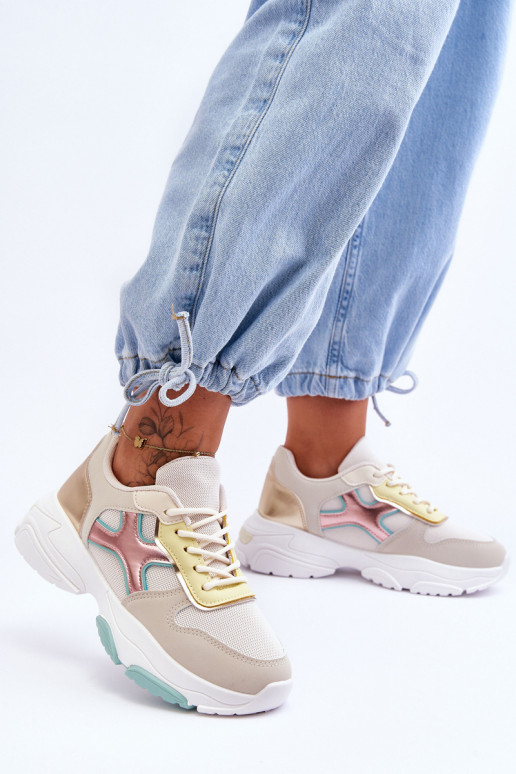 Sneakers Modellschuhe mit Schnürsenkeln in verschiedenen Farben von Cortes Sneakers Modellschuhe mit Schnürsenkeln in verschiedenen Farben von Cortes