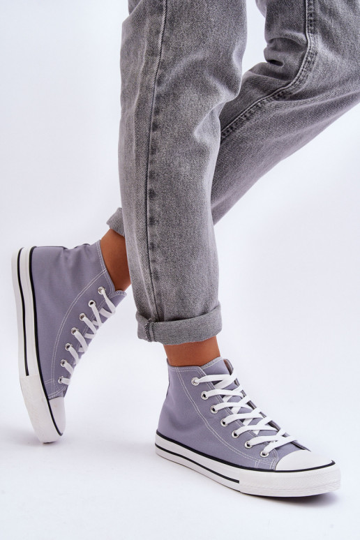 Klassische Sneaker-Modelle in der Farbe Grau von Remos