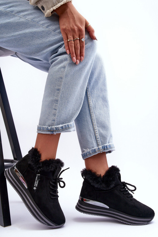 Plateau-Sneaker mit Fell in Schwarz von Jamarie Plateau-Sneaker mit Fell in Schwarz von Jamarie