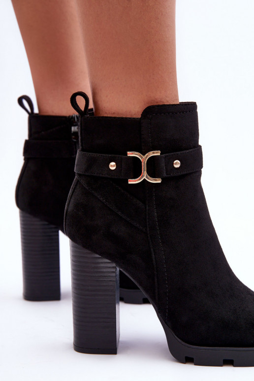 Wildlederschuhe in der Farbe Schwarz von Liani