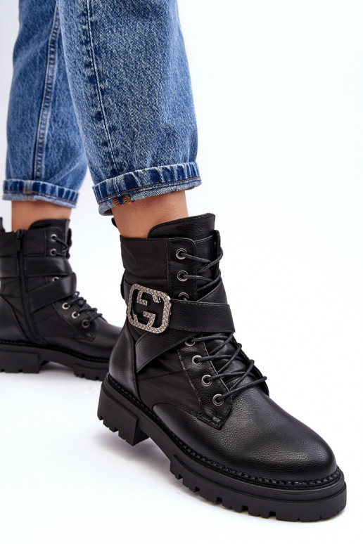Stiefel mit Ketten in schwarzer Farbe Gennee Stiefel mit Ketten in schwarzer Farbe Gennee