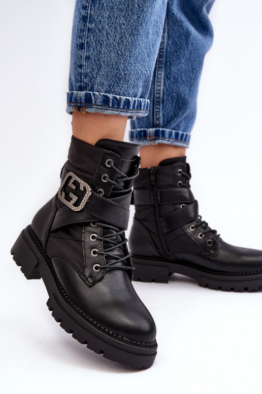 Stiefel mit Ketten in schwarzer Farbe Gennee Stiefel mit Ketten in schwarzer Farbe Gennee
