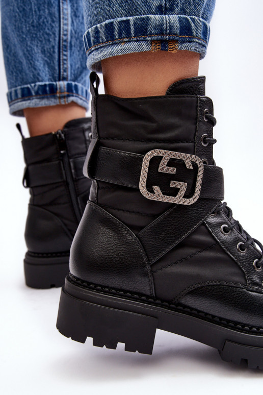 Stiefel mit Ketten in schwarzer Farbe Gennee Stiefel mit Ketten in schwarzer Farbe Gennee