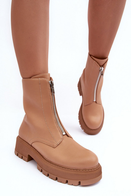 Stiefel mit breiten Absätzen und Reißverschlüssen in der Farbe Braun von Vimal Stiefel mit breiten Absätzen und Reißverschlüssen in der Farbe Braun von Vimal