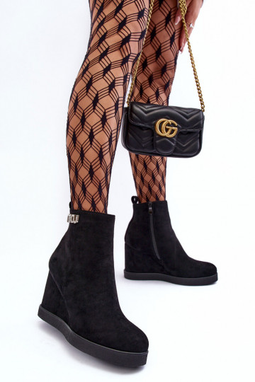 Warme Wildlederstiefel mit Ornamenten in der Farbe Schwarz Vere 2