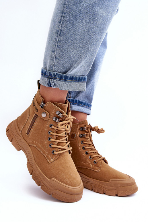 Gewärmt aus Wildleder Damenstiefel braun Farbe Jailina