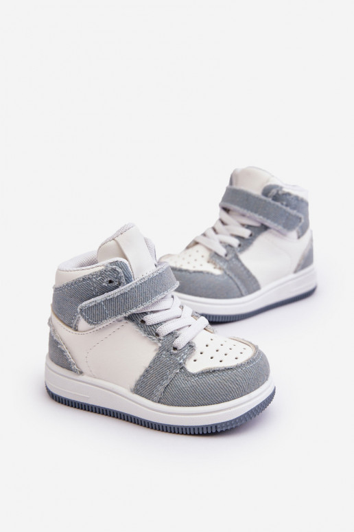 Kinder-Sportschuhe Denim-Material Weiß-blaue Farbe Milara Kinder-Sportschuhe Denim-Material Weiß-blaue Farbe Milara