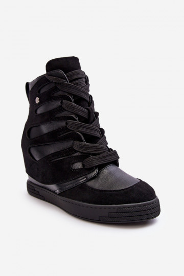 Stiefel mit Schnürsenkeln in der Farbe Schwarz von Amria