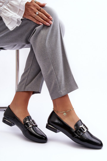 Damen-Mokassins mit Lackeffekt und Ornamenten in Schwarz von Camilena 2