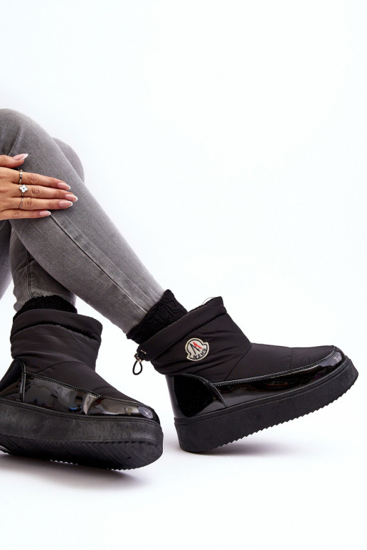 Schneestiefel mit Plateau in der Farbe Schwarz von Gattea Schneestiefel mit Plateau in der Farbe Schwarz von Gattea