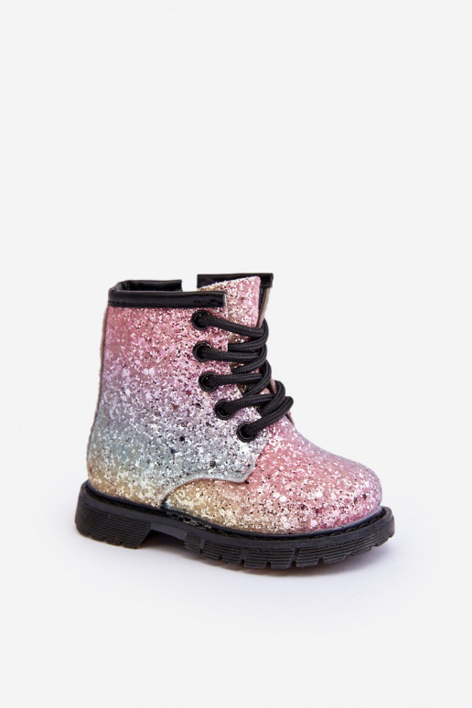 Kinderstiefel mit Glanz. Gewärmt mit Reißverschlüssen in verschiedenen Farben Saussa
