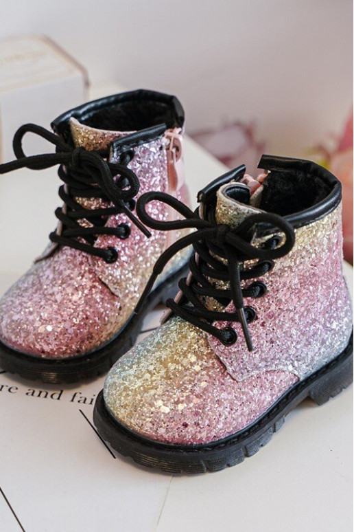 Kinderstiefel mit Glanz. Gewärmt mit Reißverschlüssen in verschiedenen Farben Saussa