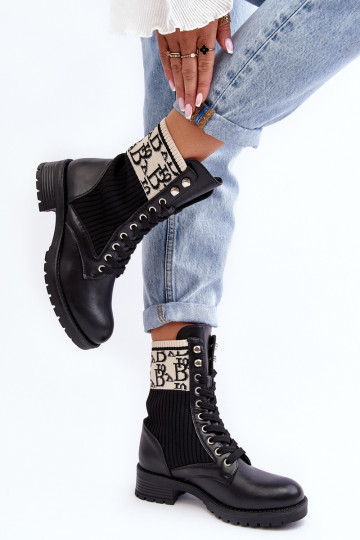 Stiefel mit sockenartiger Sohle in der Farbe Schwarz von Hakina