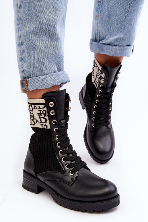 Stiefel mit sockenartiger Sohle in der Farbe Schwarz von Hakina Stiefel mit sockenartiger Sohle in der Farbe Schwarz von Hakina