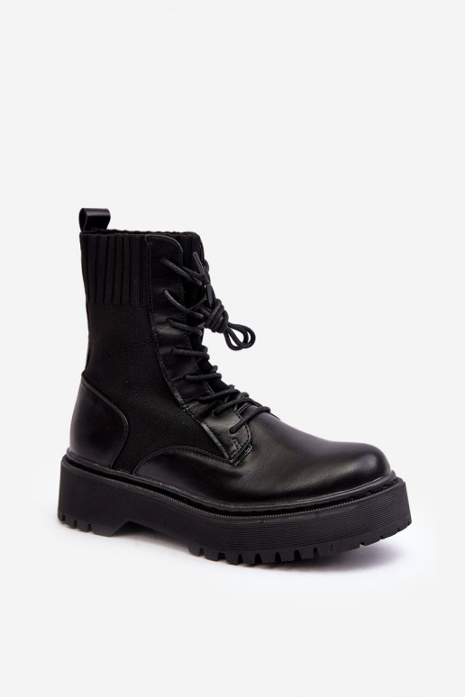 Stiefel mit sockenartiger Sohle und Schnürsenkeln in der Farbe Schwarz von Dedinva