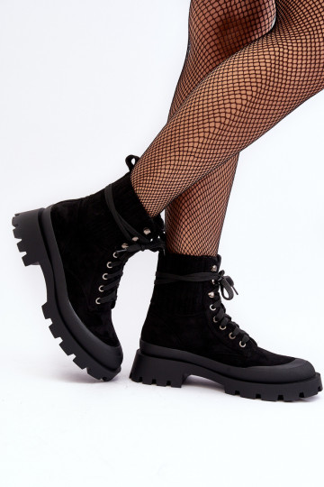 Stiefel mit Schnürsenkeln aus schwarzen Gordts 2
