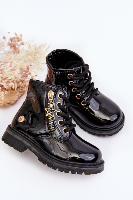 Kinderstiefel mit Lackeffekt und warmen Reißverschlüssen in der schwarzen Farbe Felori