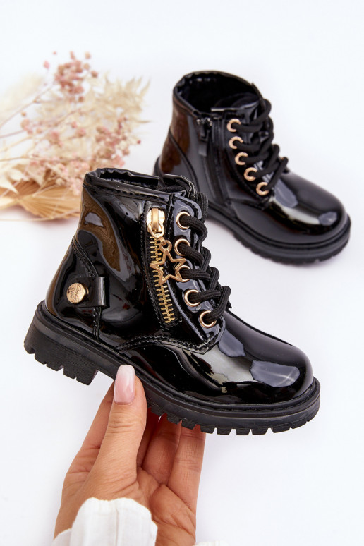 Kinderstiefel mit Lackeffekt und warmen Reißverschlüssen in der schwarzen Farbe Felori