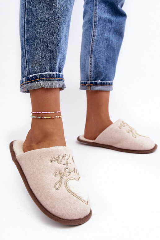 Klassisches Modell Hausschuhe Warme beige Farbe Mabira des widerstandsfähigen Modells Klassisches Modell Hausschuhe Warme beige Farbe Mabira des widerstandsfähigen Modells