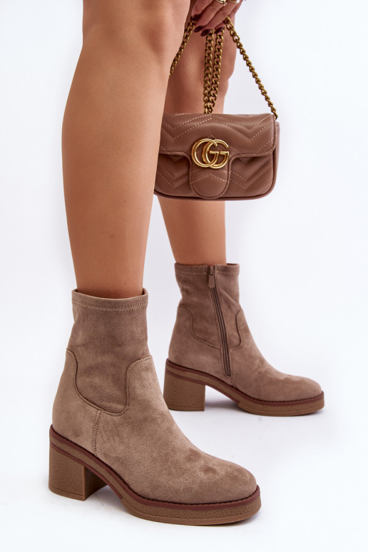 Stiefel mit hohen Absätzen in der Farbe Beige von Argastis Stiefel mit hohen Absätzen in der Farbe Beige von Argastis