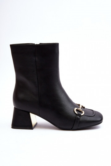 Stiefeletten mit Absatz und Ornamenten in Schwarz von Adinah 2