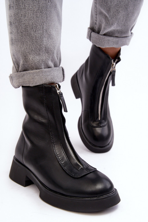 Stiefel mit breiten Absätzen und Reißverschlüssen in der Farbe Schwarz von Elkasa