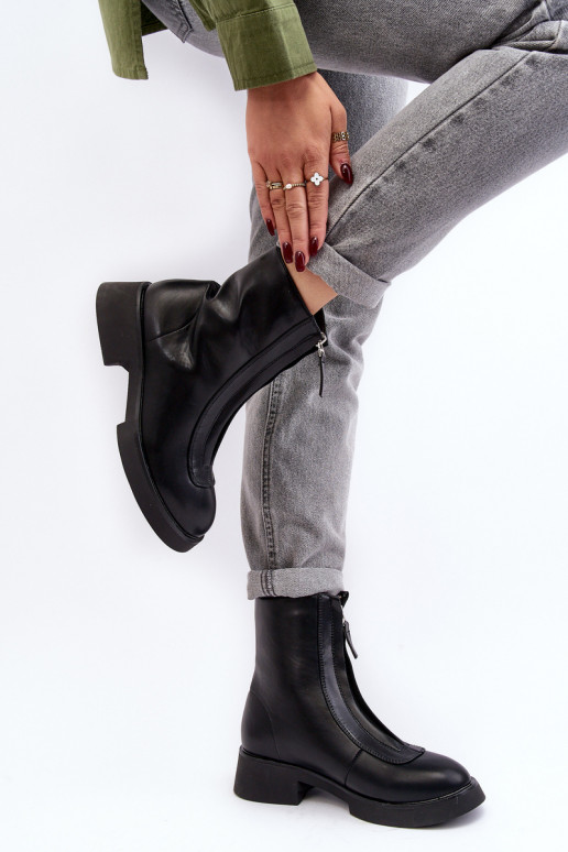 Stiefel mit breiten Absätzen und Reißverschlüssen in der Farbe Schwarz von Elkasa