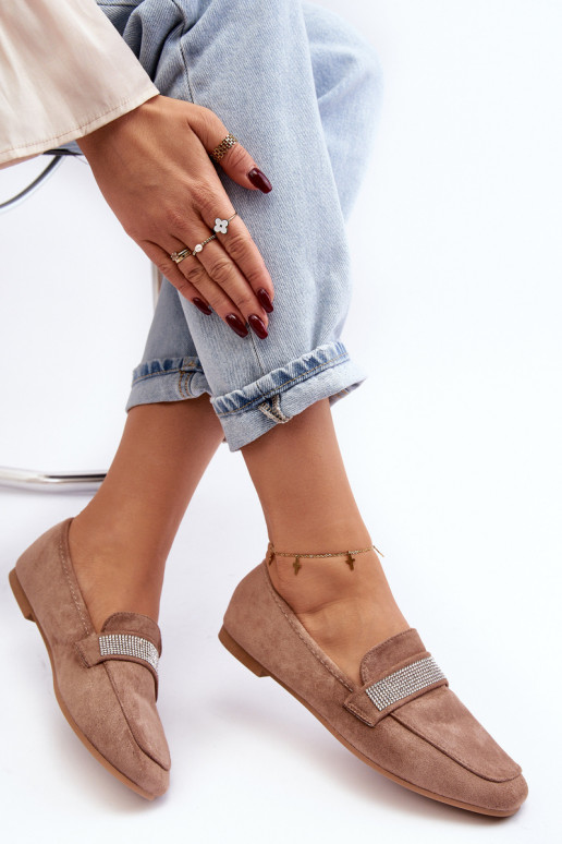 Mokassins mit funkelnden Ösen in der braunen Farbe Ralrika Mokassins mit funkelnden Ösen in der braunen Farbe Ralrika