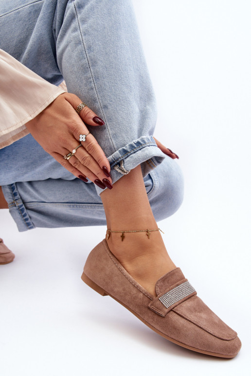 Mokassins mit funkelnden Ösen in der braunen Farbe Ralrika Mokassins mit funkelnden Ösen in der braunen Farbe Ralrika